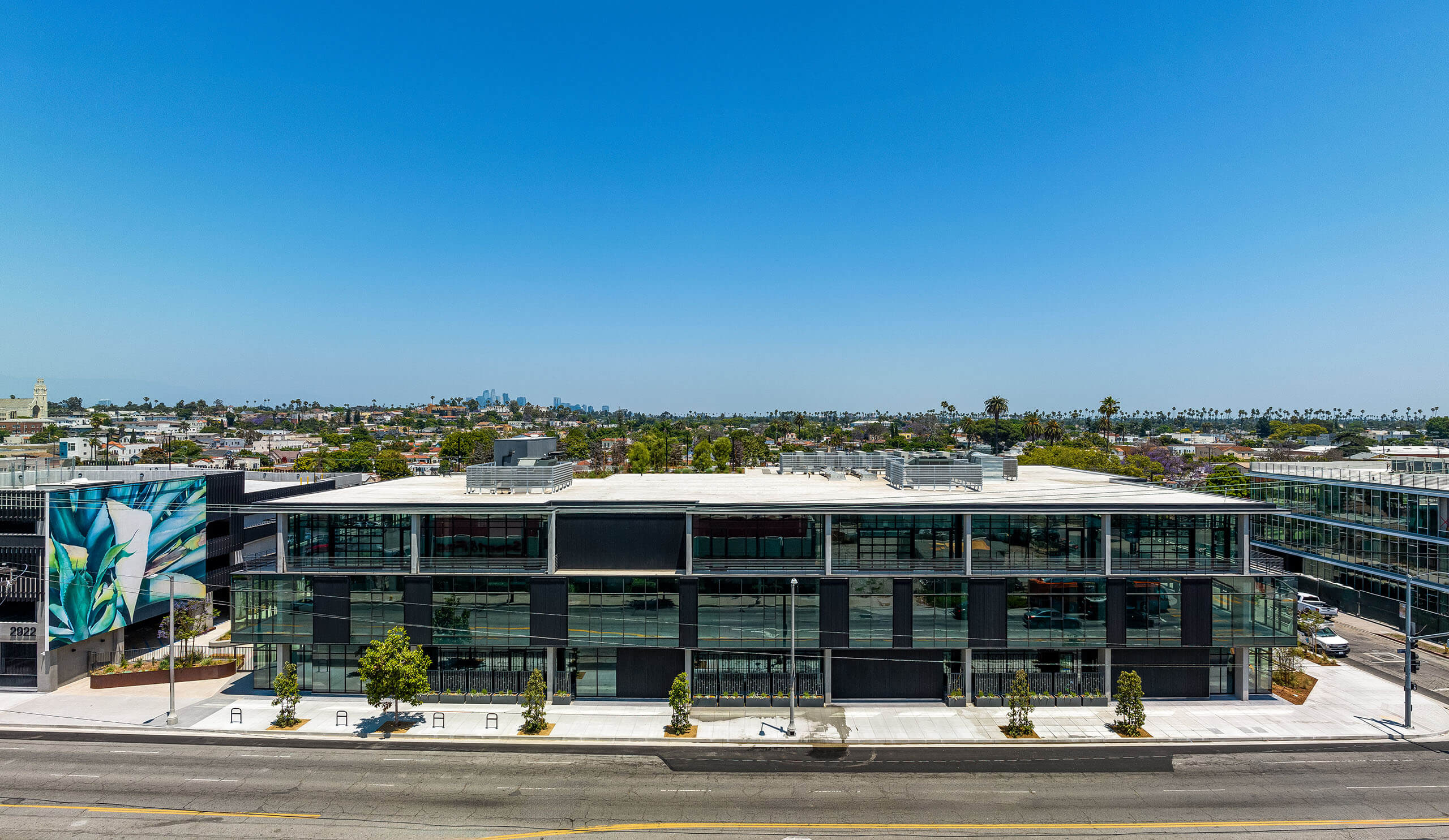 2922 Crenshaw - Aerial view of front of building